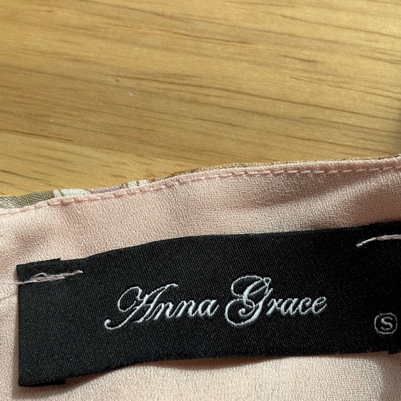 Anna Grace Floral  Mini Dress –‎ Size Small - Picture 6 of 8